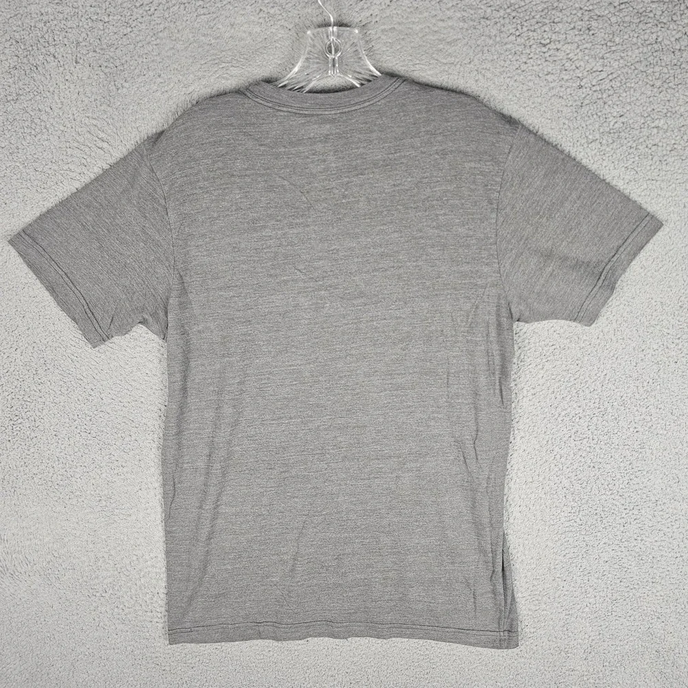 The North Face T-Shirt Mens Medium Never Stop Exploring Slim Fit Graphic Tee